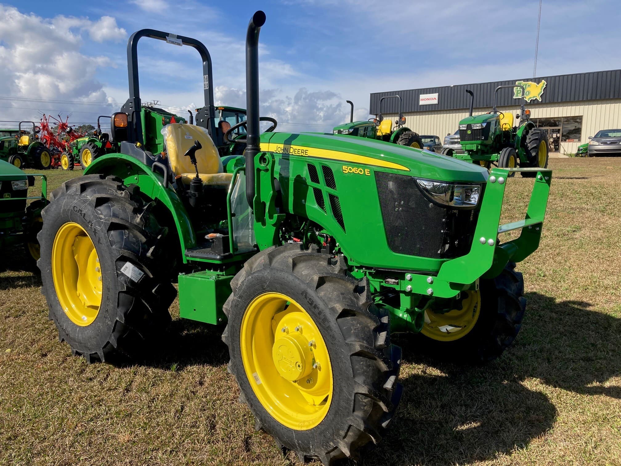John Deere 5060 E