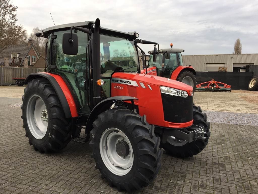 Massey Ferguson 4707